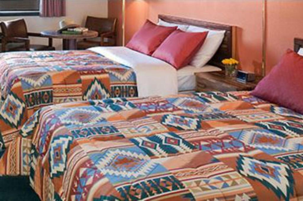 Branding Iron Motel Chama Zimmer foto